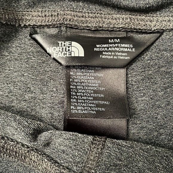 The north face women’s athletic quick, dry, straight leg, Capri tights - Picture 5 of 5